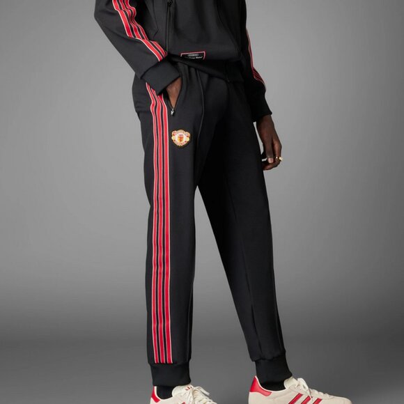ADIDAS Manchester United Track Suit - Picture 8 of 14
